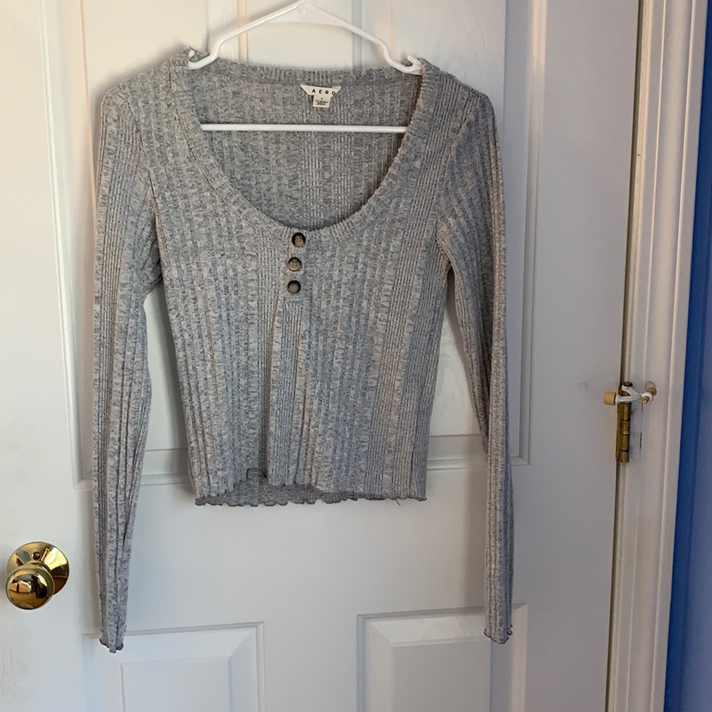 AéRopostale gray Long sleeve Henley top - size S